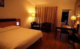 Deccan Plaza Hotel Ooty 3*